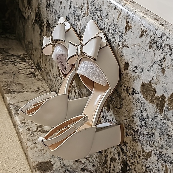 White Bling Bow Heels - Picture 3 of 5